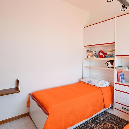 2 Bedroom Cozy Apartment In Grado Exteriér fotografie