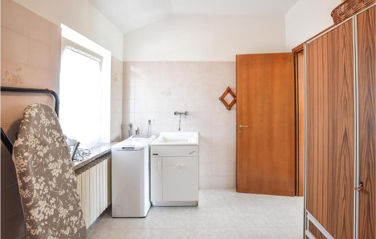 2 Bedroom Cozy Apartment In Grado Exteriér fotografie