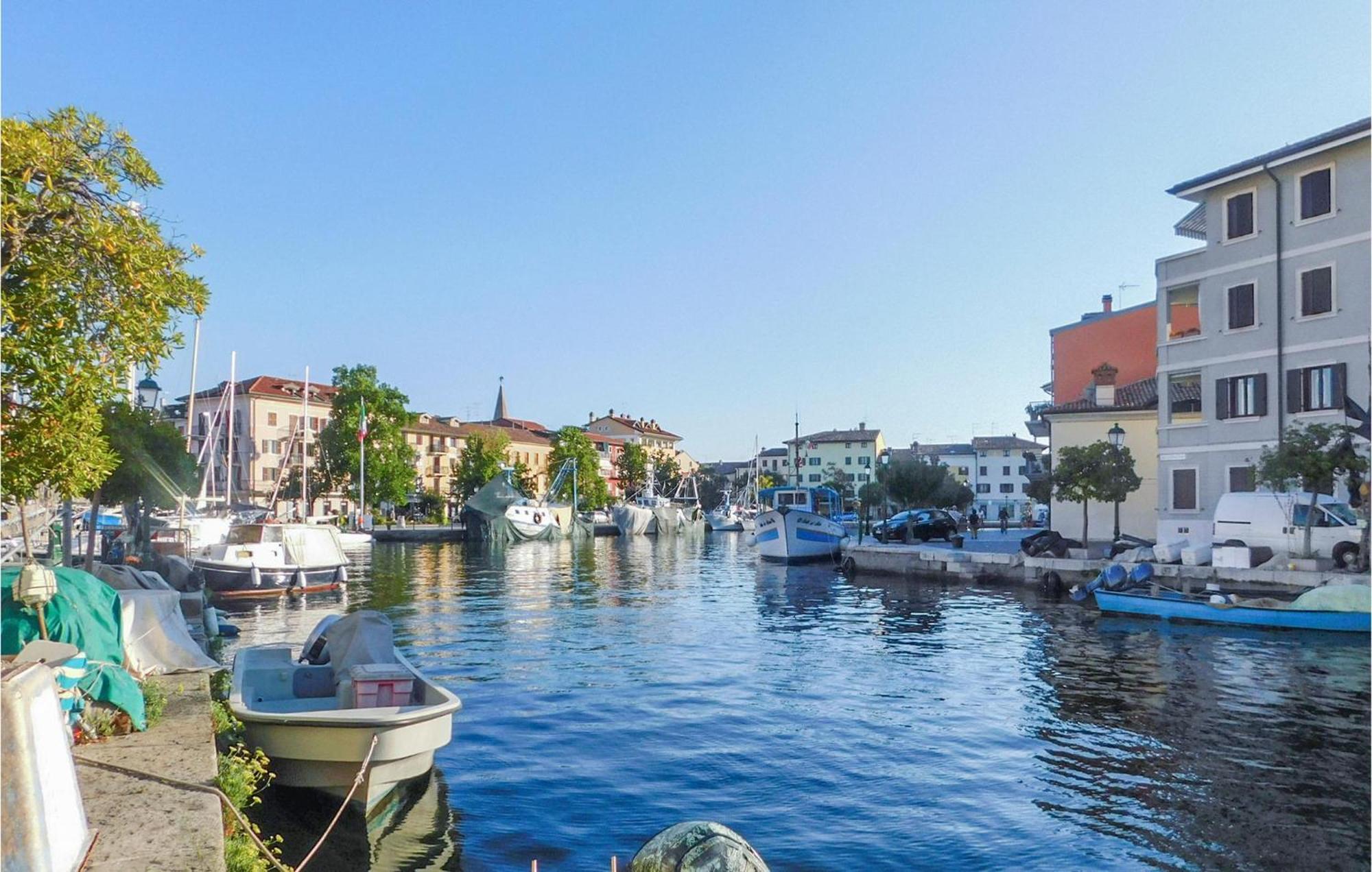 2 Bedroom Cozy Apartment In Grado Exteriér fotografie